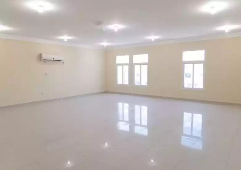 Commercial Ready Property U/F Office  for rent in Al Sadd , Doha #8854 - 1  image 